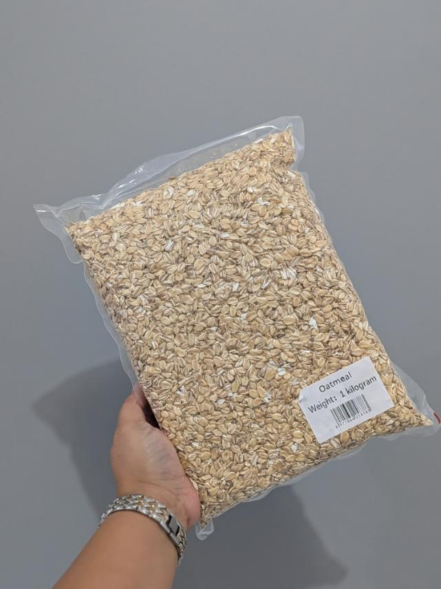 Old Fashion ROLLED OATS 1kg - sugar free healthy rolled oats - Exp. Date August 2027